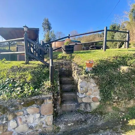 Сasa de vacaciones Casa En Aldea Frente A La Sierra De El Sueve