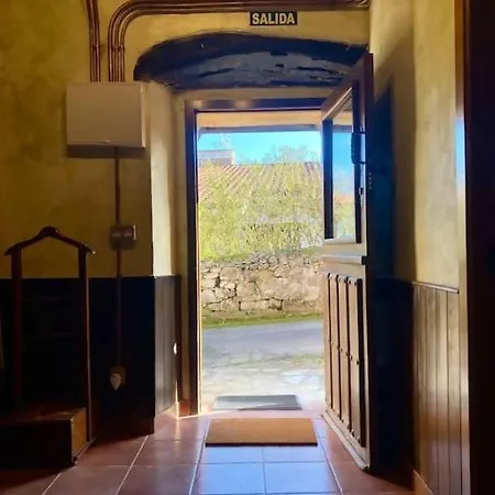 Casa En Aldea Frente A La Sierra De El Sueve