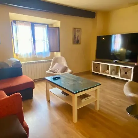 Casa En Aldea Frente A La Sierra De El Sueve Holiday home Colunga